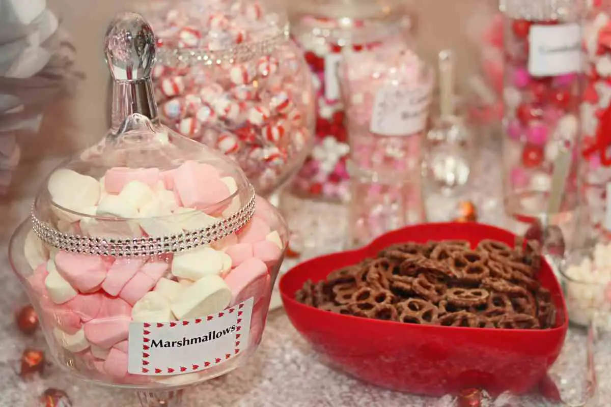 Tips For Setting Up a Candy Buffet [Full Guide]