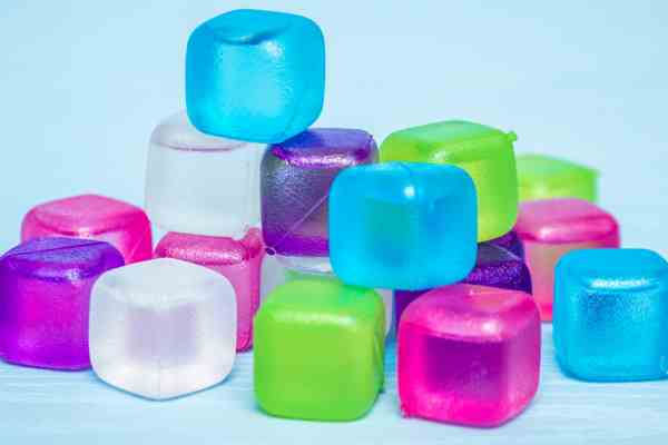How to Make Candy Flavored Ice Cubes (With Kool-Aid)